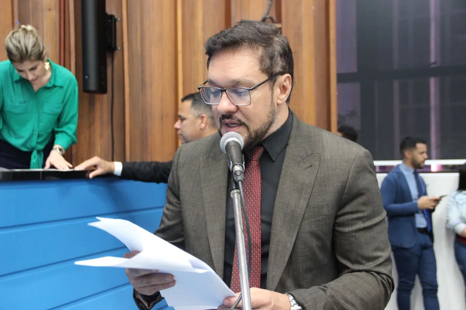 Deputado Lucas de Lima pede ao executivo a criação de Projeto de Lei que reduz carga horária de servidores públicos no MS