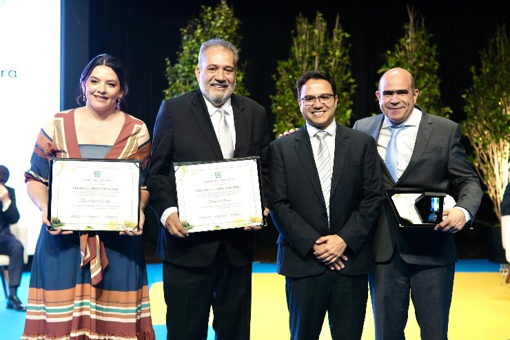 Pedrossian Neto entrega Comenda do Mérito Legislativo e Título de Sul-Mato-grossense