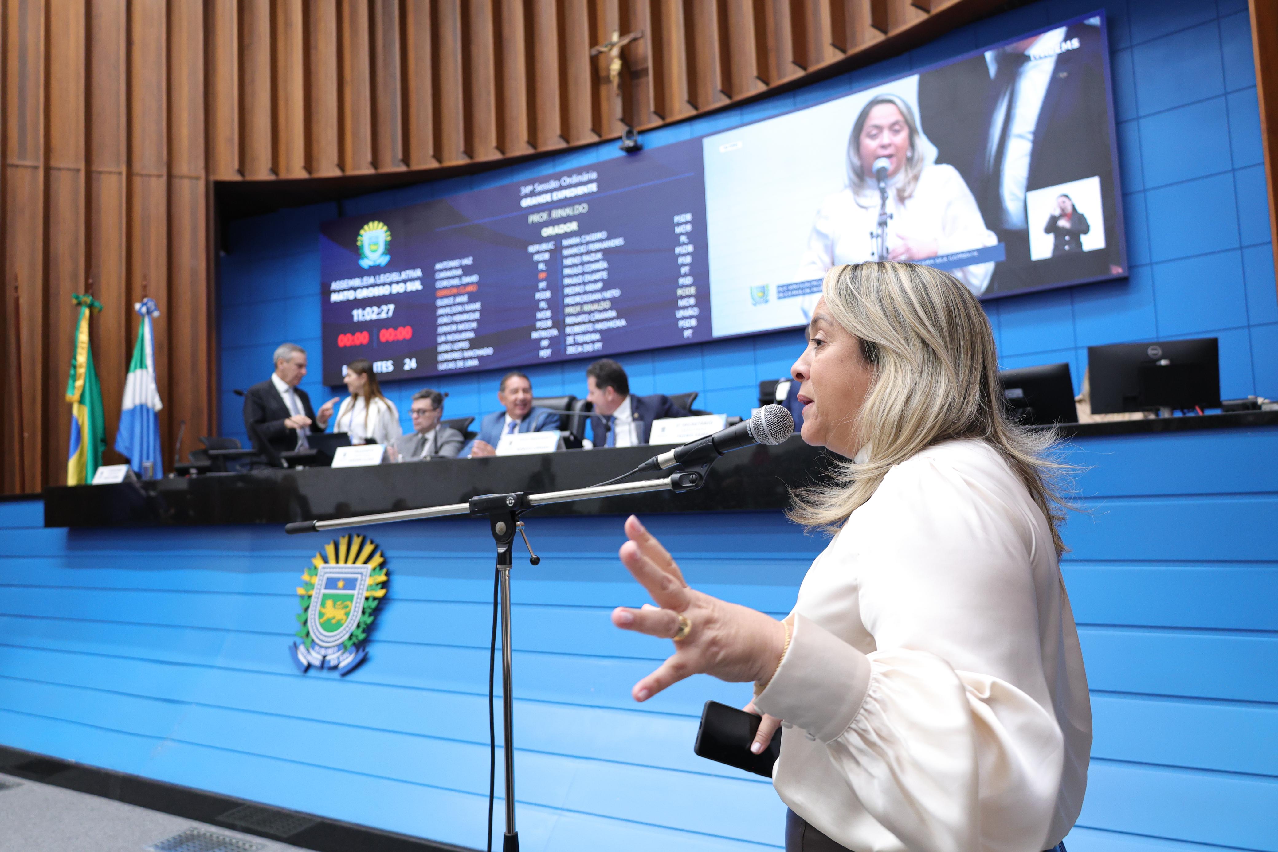 Apoio à Educação: Lia Nogueira intercede por profissional para certificação em escola agrotécnica