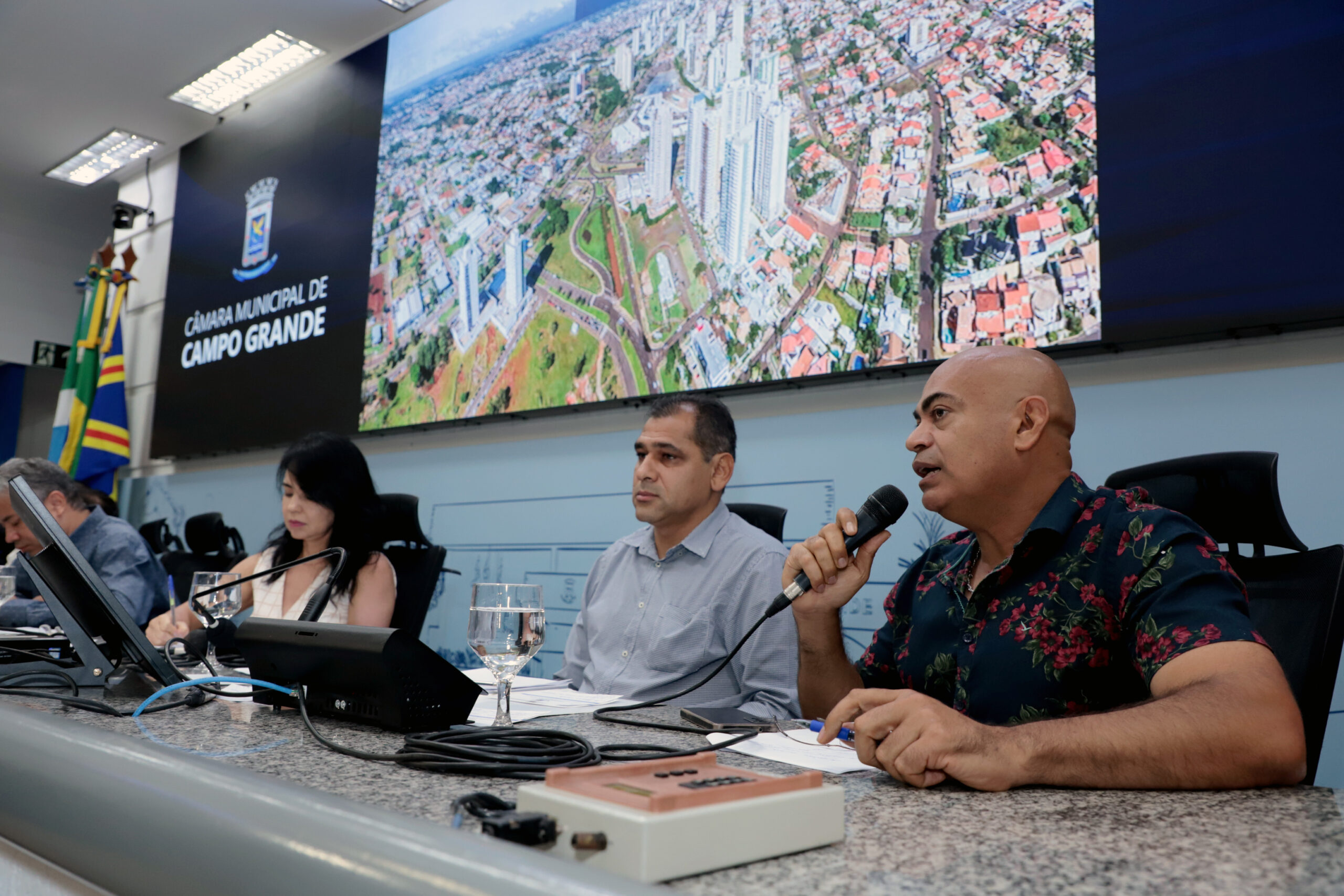 Em audiência pública, Ronilço Guerreiro cobra secretaria de finanças para que orçamento atenda os anseios da população