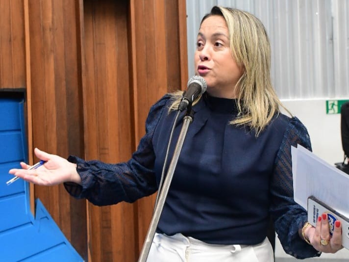 Em meio a calor intenso, Lia Nogueira pede cooperação para climatizar postos de saúde em Douradina