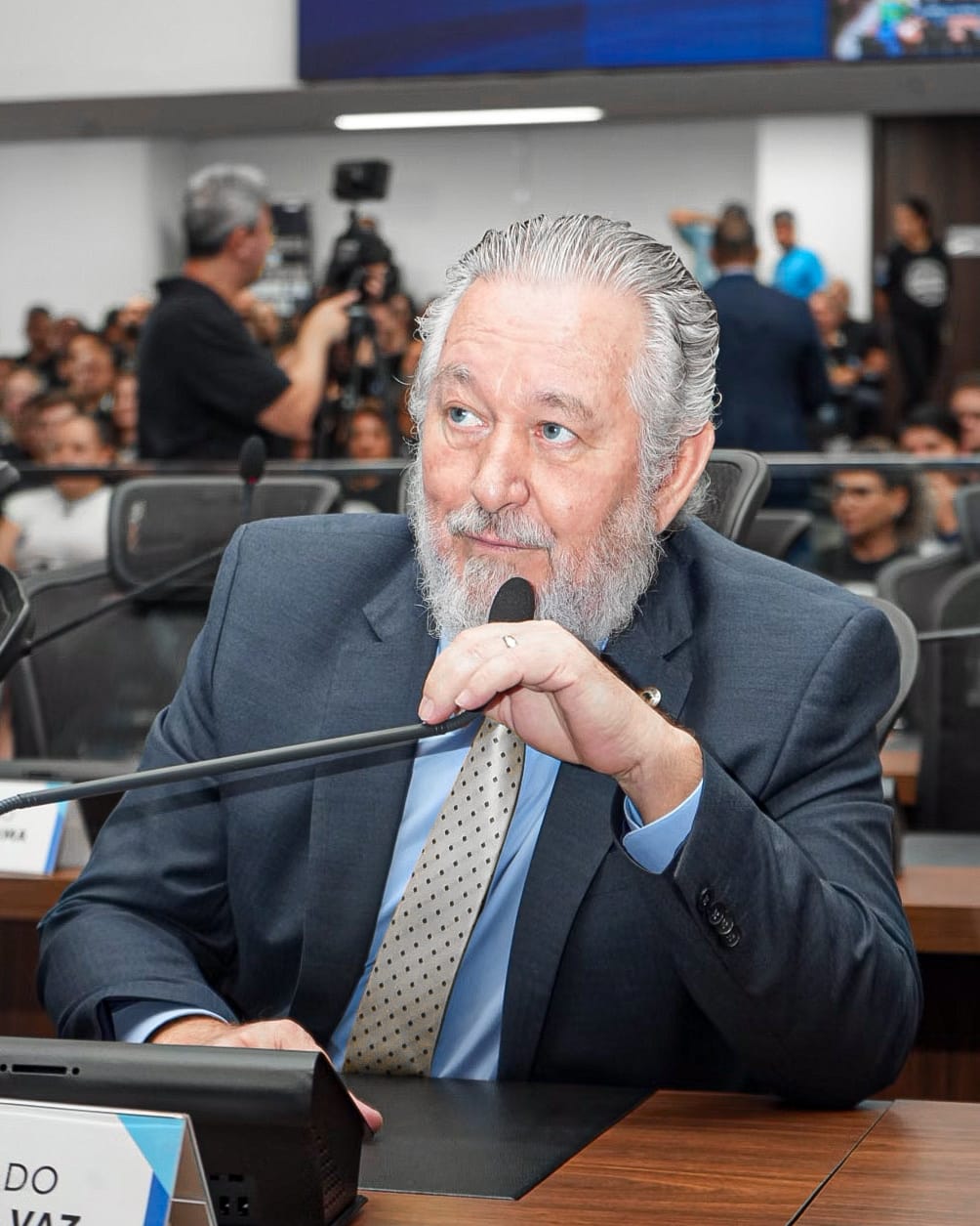 Projeto de Antonio Vaz é Sancionado: Lei 6.331/2024 Garante Sigilo e Prioridade de Matrícula a Vítimas de Violência