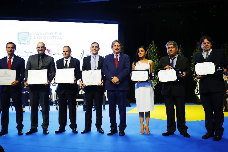 Deputado Caravina homenageia personalidades com título de Cidadão Sul-mato-grossense