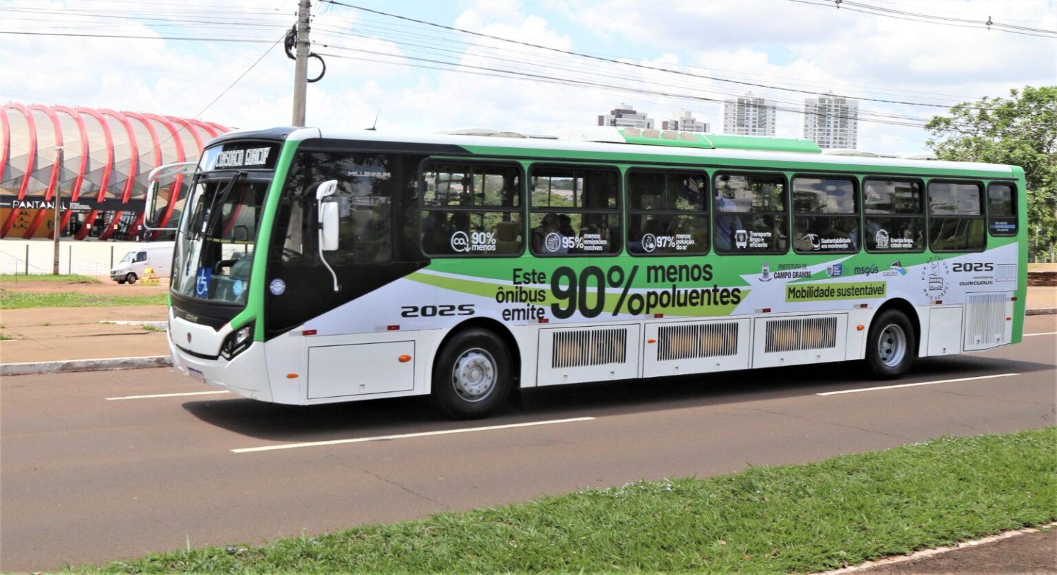 Ônibus movido 100% a gás natural começa a ser testado em Campo Grande