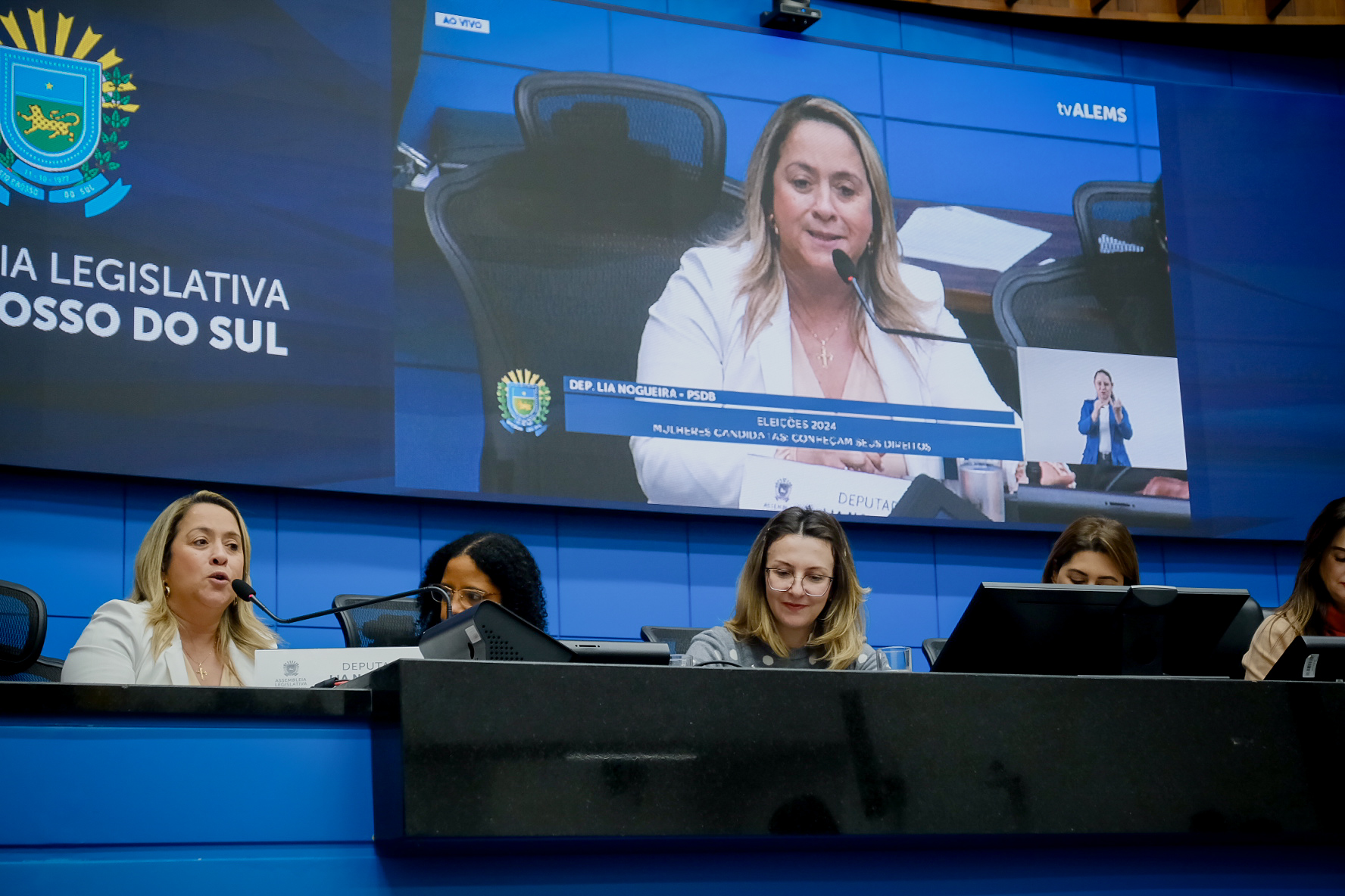 Lia Nogueira defende protagonismo feminino em audiência pública