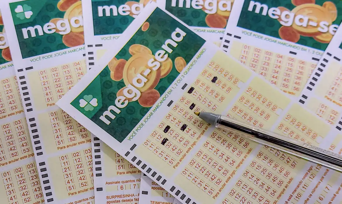 Prêmio de R$ 63 milhões da Mega-Sena será sorteado neste sábado