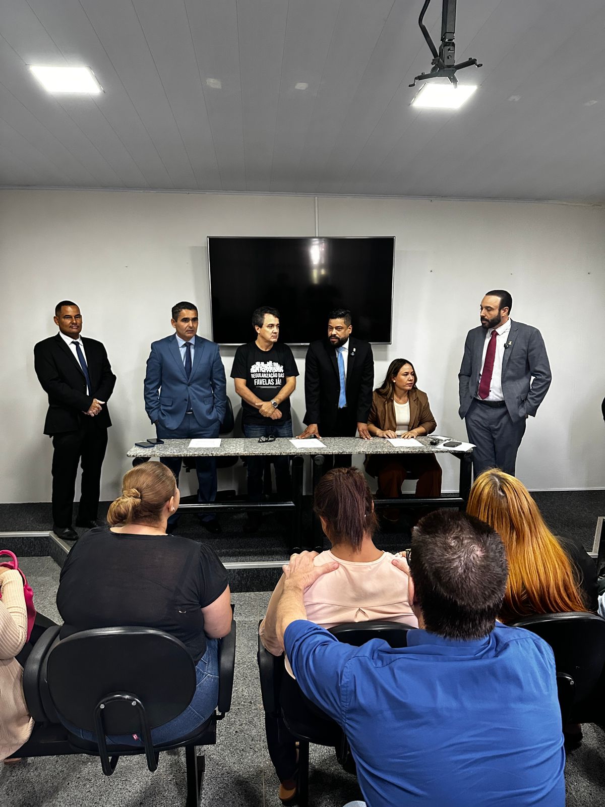 Herculano Borges participa de reunião no Executivo e reforça defesa das assistentes de educação infantil