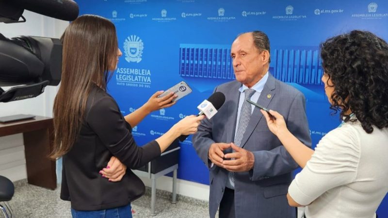 Zé Teixeira garante proteção a vigilantes e articula recursos para educação