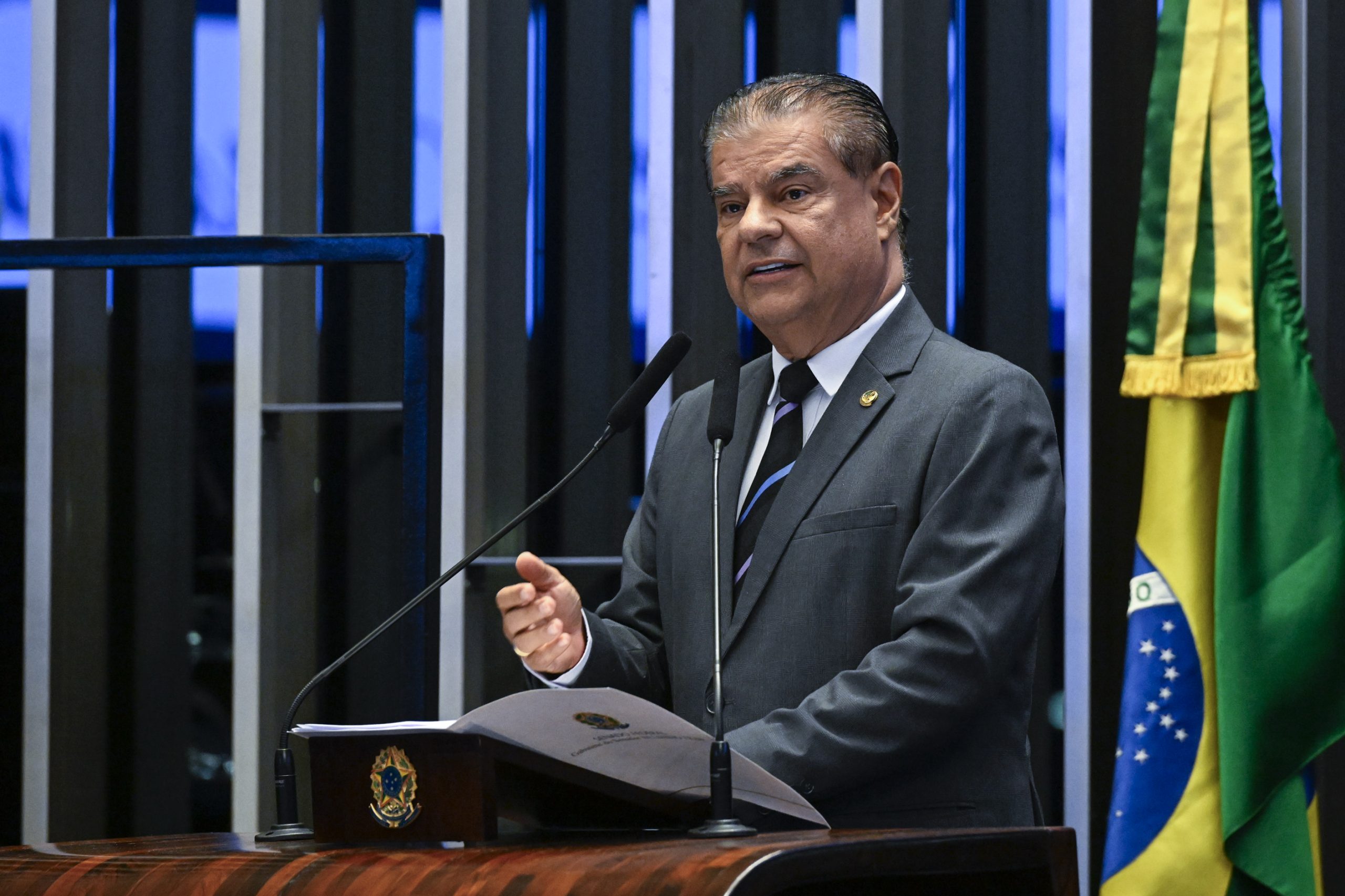 Até 17 de abril, jovens podem virar senadores por uma semana ou ganhar celular com redação
