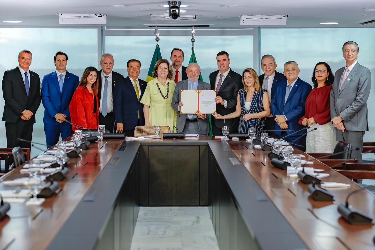 Com articulação de Soraya Thronicke, Lula destrava mais de R$ 1 bilhão para obras em MS