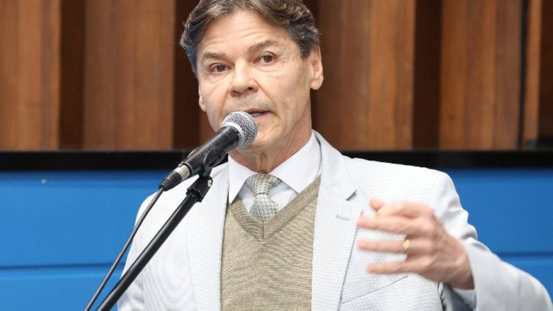 Paulo Duarte pede melhoria na iluminação do bairro Tijuca, em CG