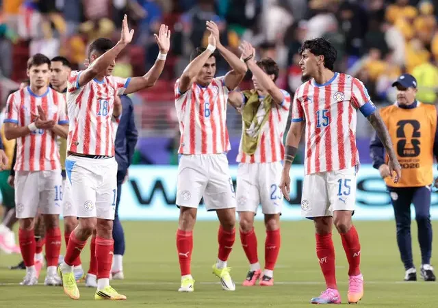 Com eliminação do Uruguai, Paraguai avança aos 16 avos da Copa