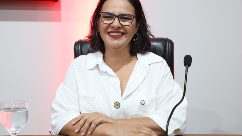 Gleice Jane promove homenagem à Fiocruz e reforça defesa da ciência e do SUS em Mato Grosso do Sul