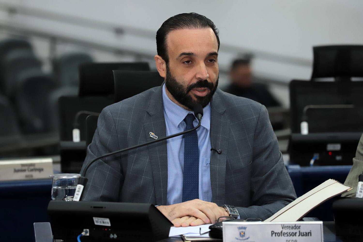 Professor Juari reforça que a decisão será da categoria e mantém apoio aos professores