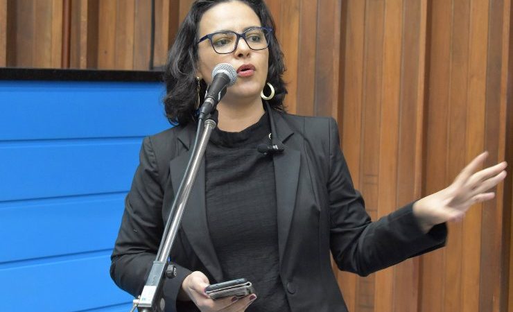 Alta da violência contra mulheres reforça urgência de políticas permanentes em MS, afirma Gleice Jane