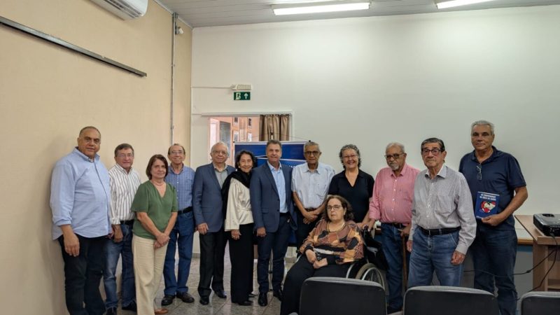Vereador Dr. Jamal prestigia lançamento do livro “As Engenharias na Área da Saúde” na Academia de Medicina de MS