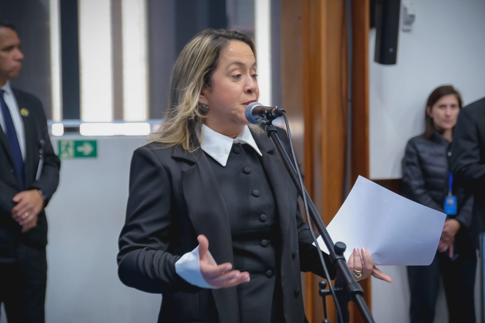 Lia Nogueira mobiliza bancada federal para fortalecer atendimento aos autistas