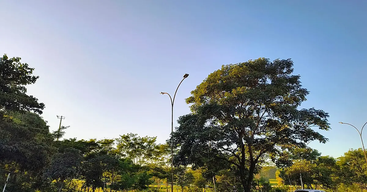 Sexta-feira conta com calor de 35°C e baixa umidade do ar em MS