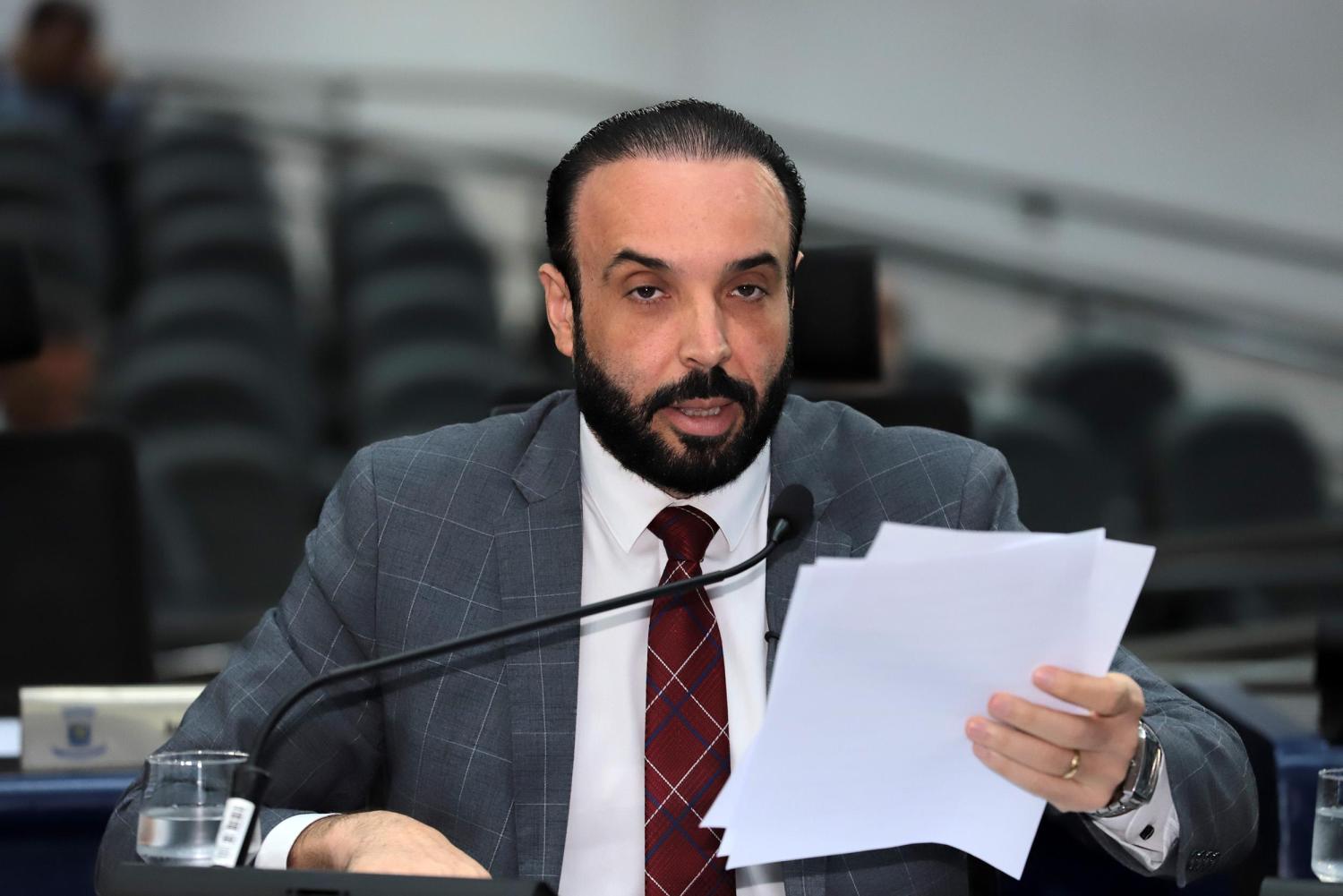 Professor Juari se solidariza com comunidade escolar e alerta para segurança nas unidades de ensino