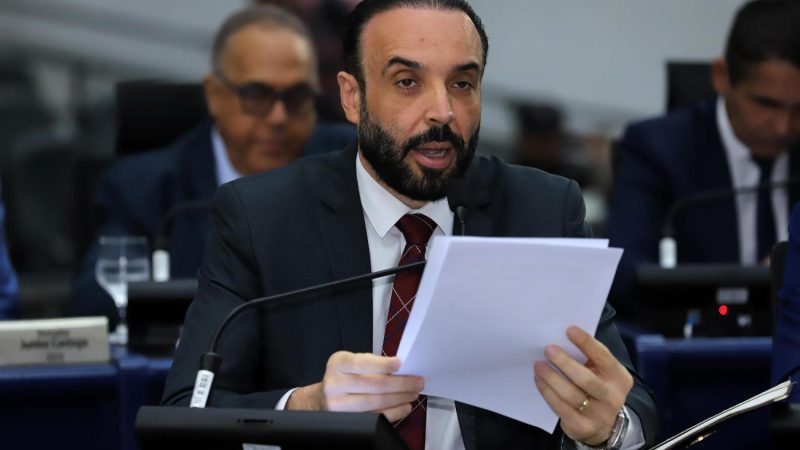 LDO 2027: emenda do Professor Juari que defende valorização dos servidores é mantida