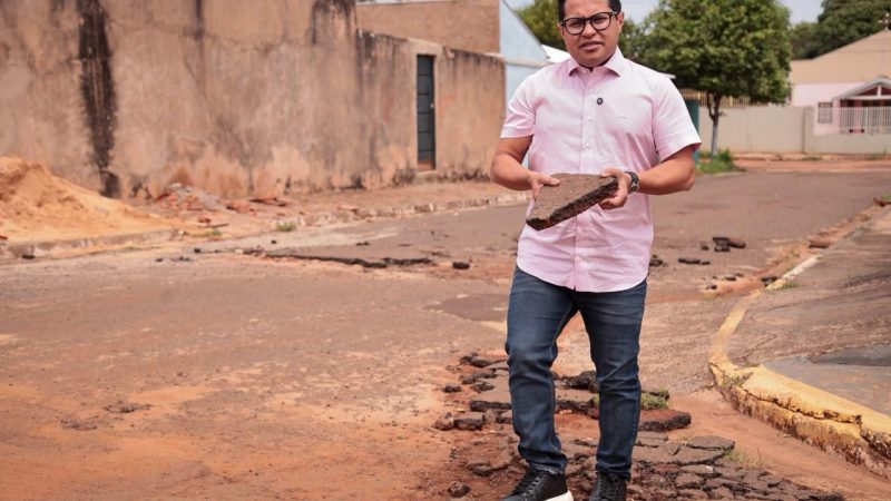Pé no Bairro: Papy percorre o Recanto dos Rouxinóis e cobra recuperação urgente das vias