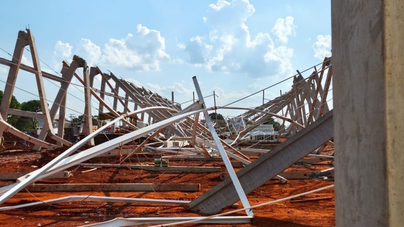 Estrutura de obra desaba, mata dois trabalhadores e deixa dois feridos
