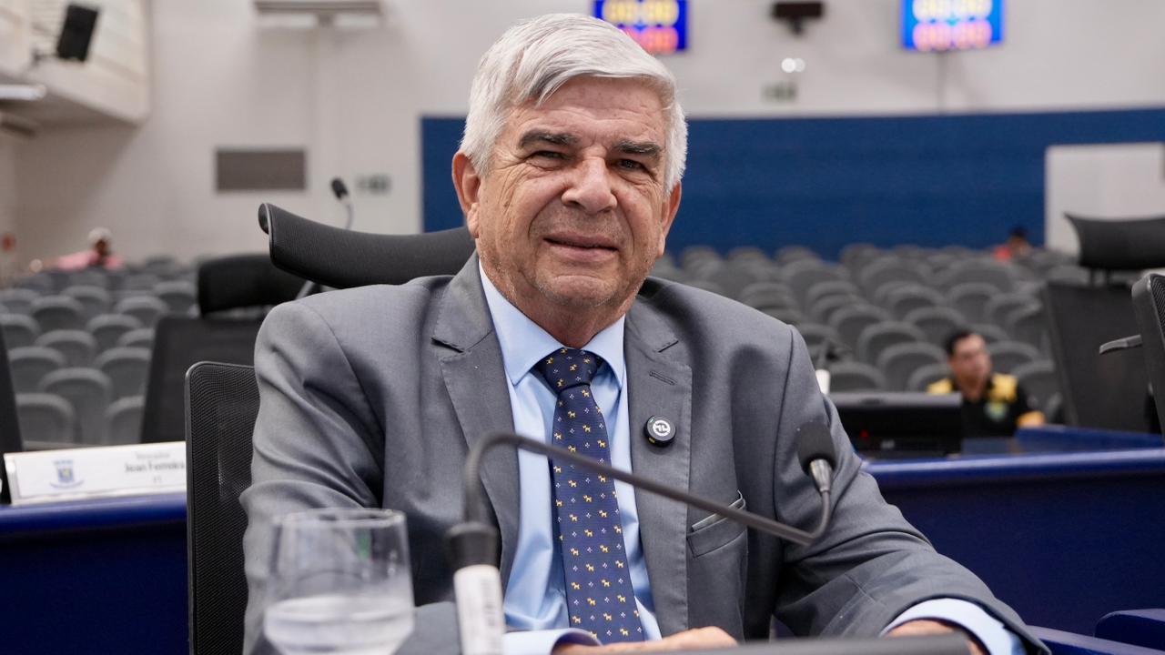 Vereador Veterinário Francisco homenageia garis e defende valorização da categoria em Campo Grande
