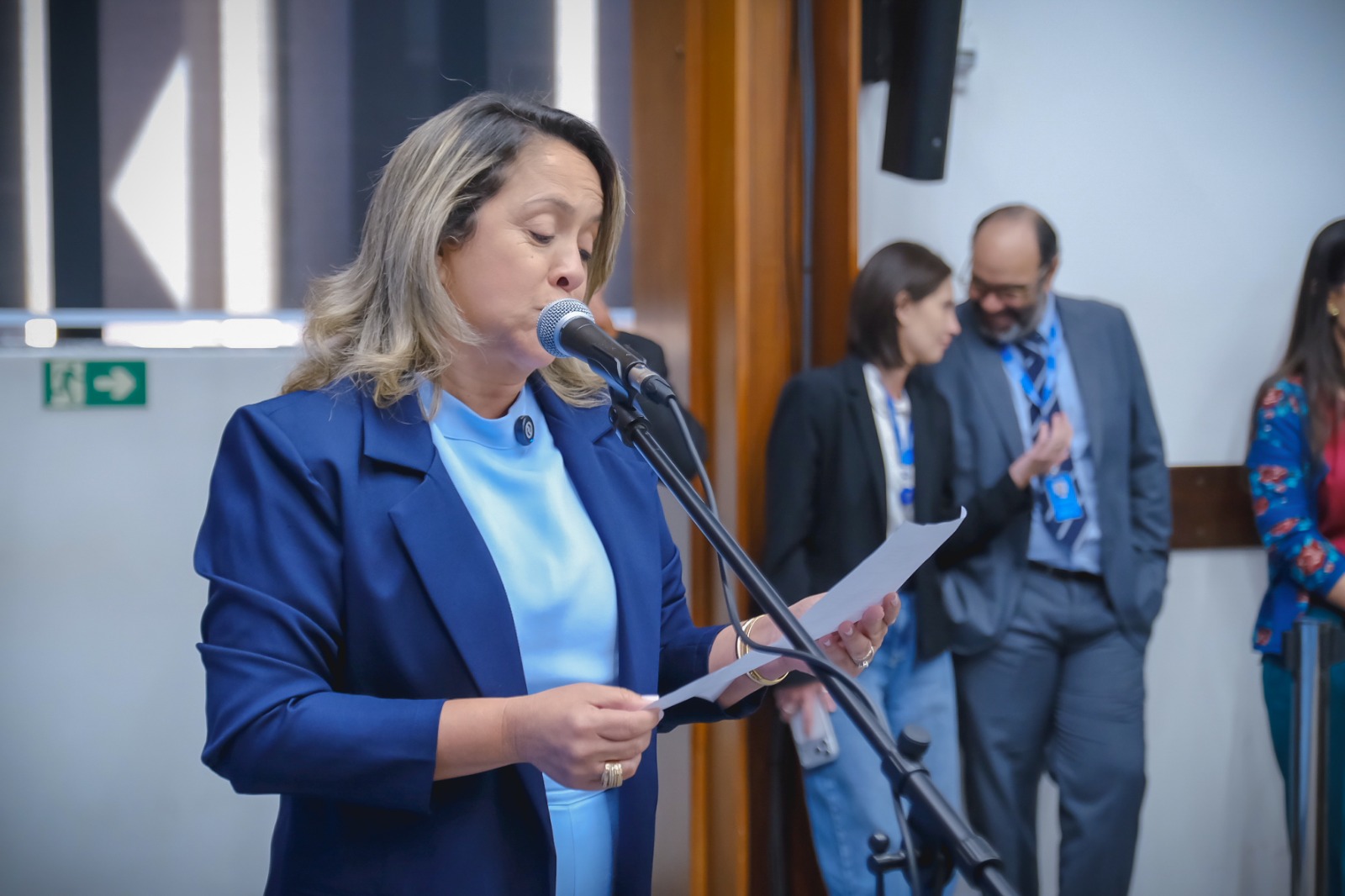 Lia Nogueira propõe reserva mínima de 40% das vagas para mulheres em empresas incentivadas pelo Estado