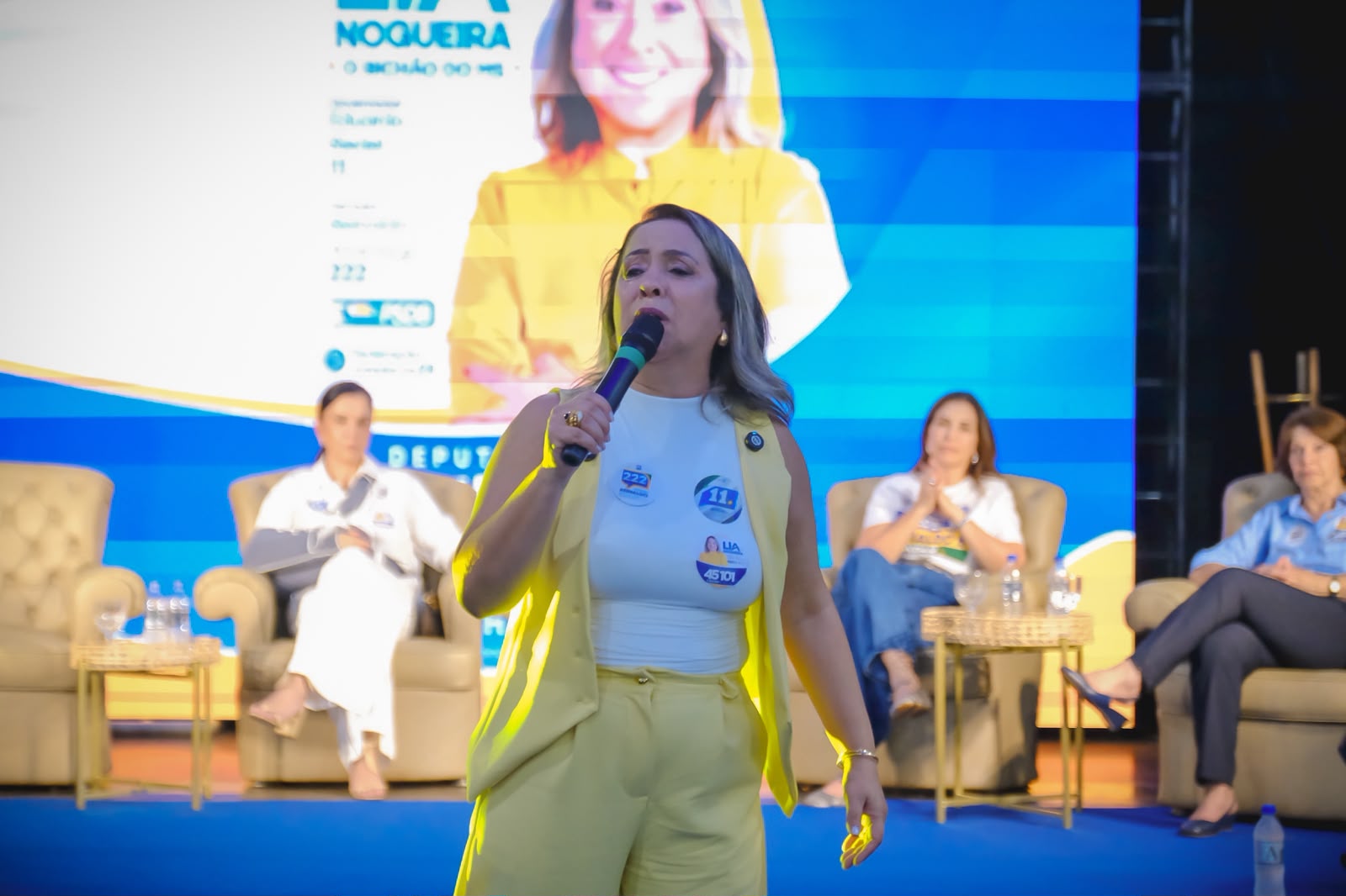 Lia Nogueira arrasta multidão em Dourados e se consolida entre principais lideranças do interior de MS