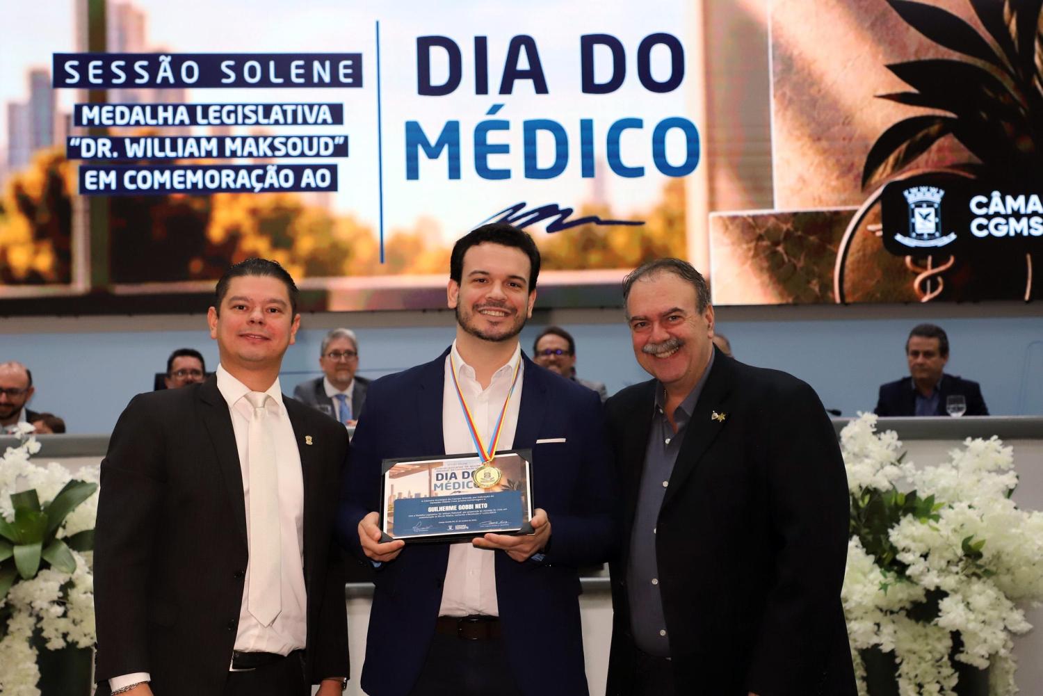 Médicos de Campo Grande são homenageados por Otávio Trad com Medalha Legislativa “Dr. William Maksoud”