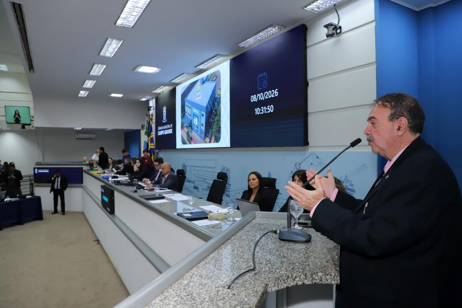 Vereadores recebem pedido de apoio para equipar Hospital da Apae