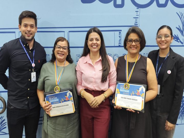 Clodoilson Pires homenageia Maria Aparecida e Licia Mara com Medalha Marisa Serrano