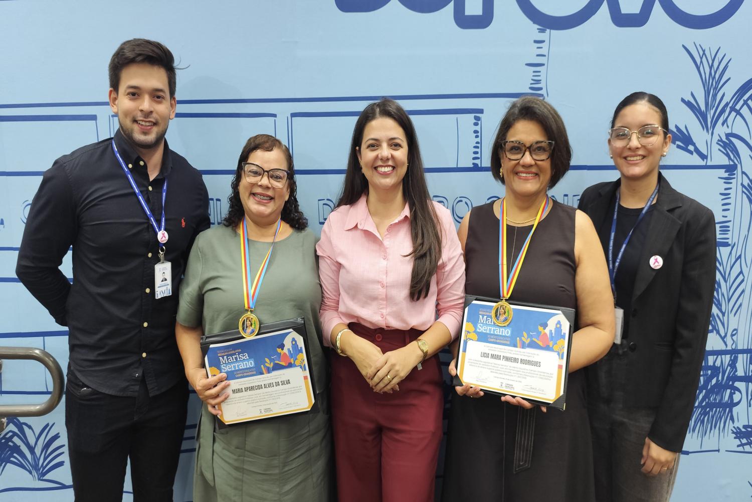 Clodoilson Pires homenageia Maria Aparecida e Licia Mara com Medalha Marisa Serrano