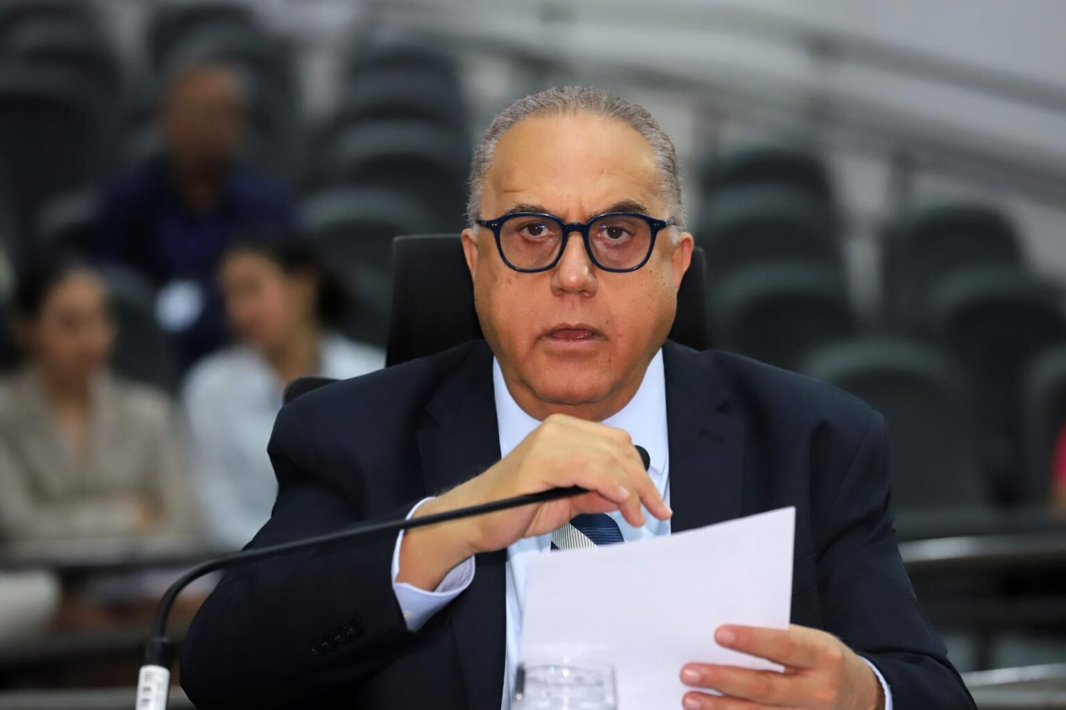 Vereador Dr. Jamal fortalece atuação com indicações de tapa-buracos, iluminação e ronda policial em Campo Grande