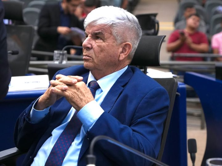 Vereador Veterinário Francisco cobra operação tapa-buracos no Coophasul e em outros bairros da Capital
