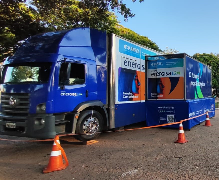 Energisa leva troca de lâmpadas, Tarifa Social e sorteio de geladeiras ao Los Angeles